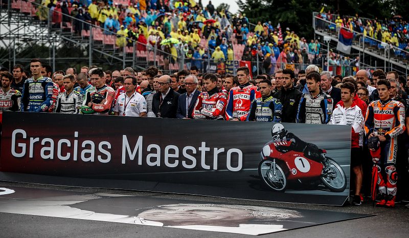 El 'paddock' del Mundial despide al 'maestro' Ángel Nieto en Brno