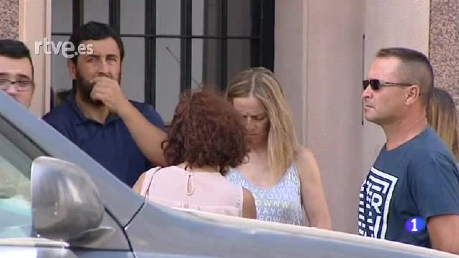 La embajada de España en Nueva Delhi prepara la repatriación de los cuatro españoles fallecidos en el accidente de tráfico del sábado en la India. | Ver