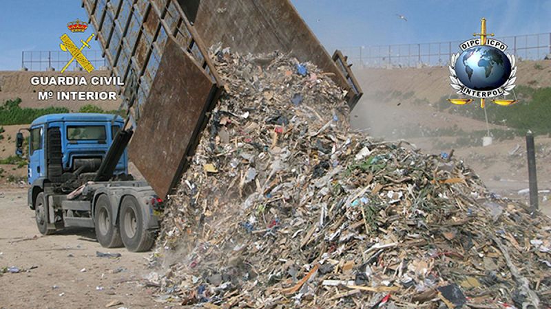 Más de 1.400 denuncias del Seprona en una operación internacional contra el vertido y el tráfico de residuos