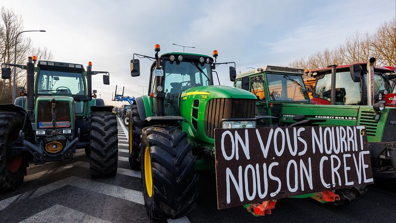 Los agricultores franceses amenazan con colapsar París: claves para entender las protestas en el país