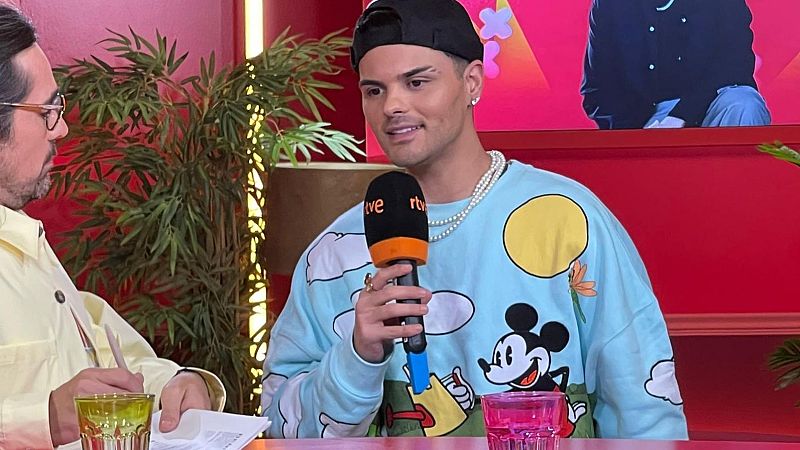 Abraham Mateo se moja y pide a su fandom que vote a esta pareja en el Benidorm Fest 2024
