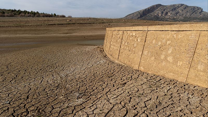Sevilla aumenta su factura del agua entre un 15% y un 18% ante la sequa que sufre Andaluca