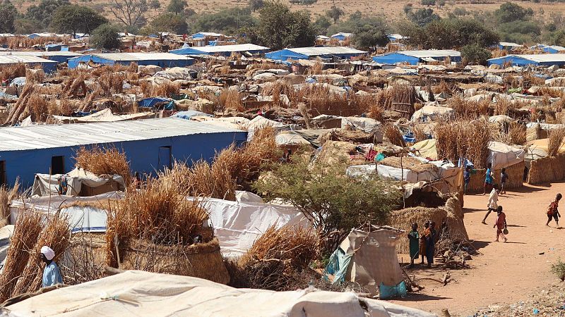 La guerra civil en Sudán provoca ya casi ocho millones de desplazados, según ACNUR
