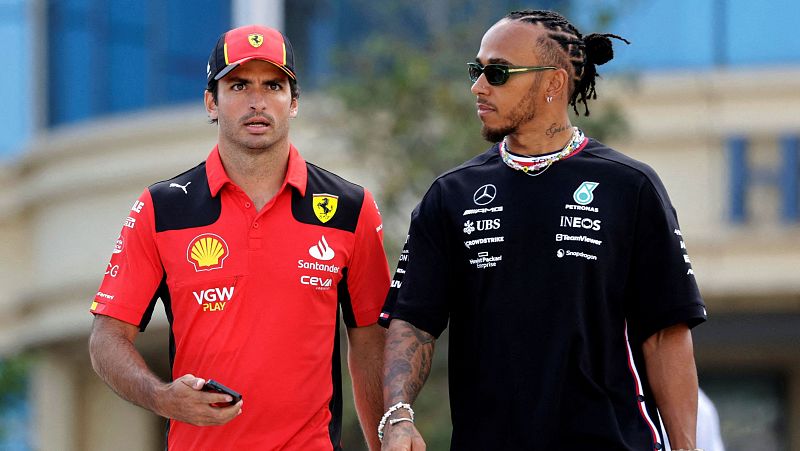 La prensa británica e italiana coloca a Lewis Hamilton en el Ferrari de Carlos Sainz para 2025
