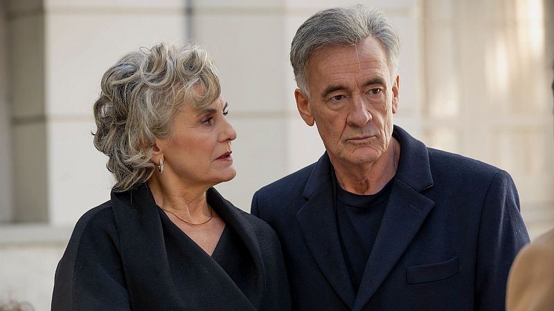 '4 estrellas' | Avance semanal: la resaca del beso de Luznhoa y nuevos contratiempos para Rita y Rafael