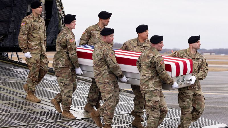 EE.UU. bombardea objetivos en Siria e Irak en respuesta al ataque en Jordania que mató a tres soldados