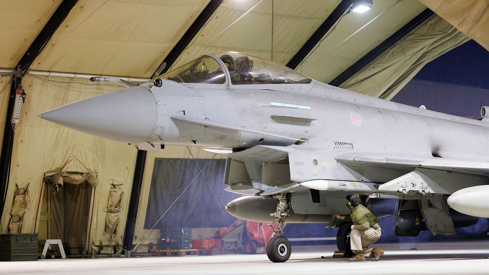 Los hutíes prometen responder a los ataques de EE.UU. y Reino Unido | Ver