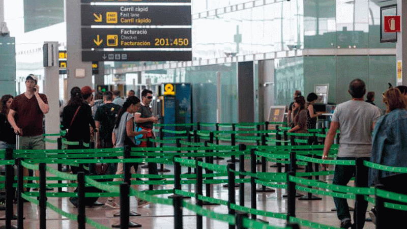 Los trabajadores de los controles del Prat rechazan la propuesta de la Generalitat y mantienen la huelga