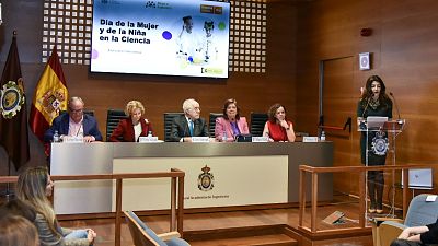 Mujeres e investigaci�n: un coloquio para fomentar la vocaci�n cient�fica