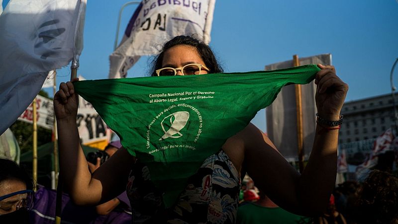 El partido de Milei presenta un proyecto para derogar la ley del aborto en Argentina