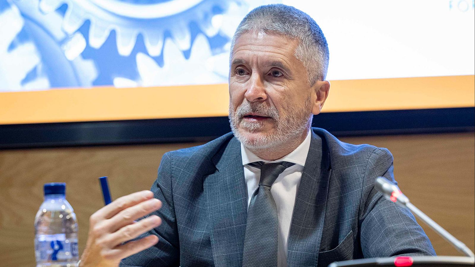 Marlaska señala el "trabajo continuado" contra la droga en Campo de Gibraltar - La hora de La 1 | Ver