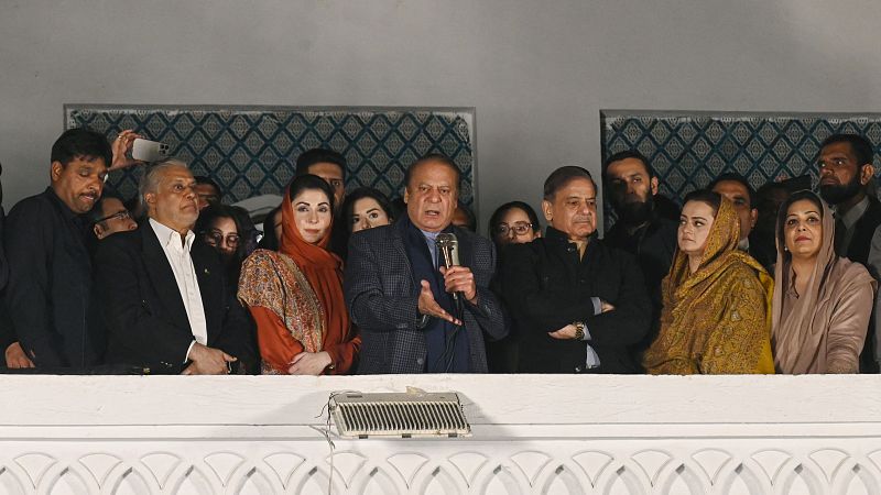 Los independientes respaldados por el ex primer ministro Khan obtienen la mayoría en las elecciones de Pakistán