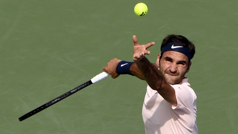 Federer, a semifinales tras derrotar a Bautista