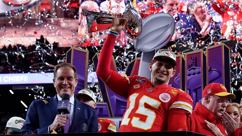 Los Chiefs forjan su dinastía y empatan en cuatro Super Bowl a Packers y Giants