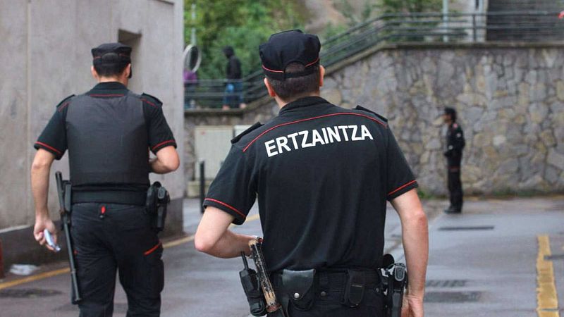 La Ertzaintza detiene a dos hombres en Bizkaia por agredir sexualmente a menores a los que ofrecían regalos
