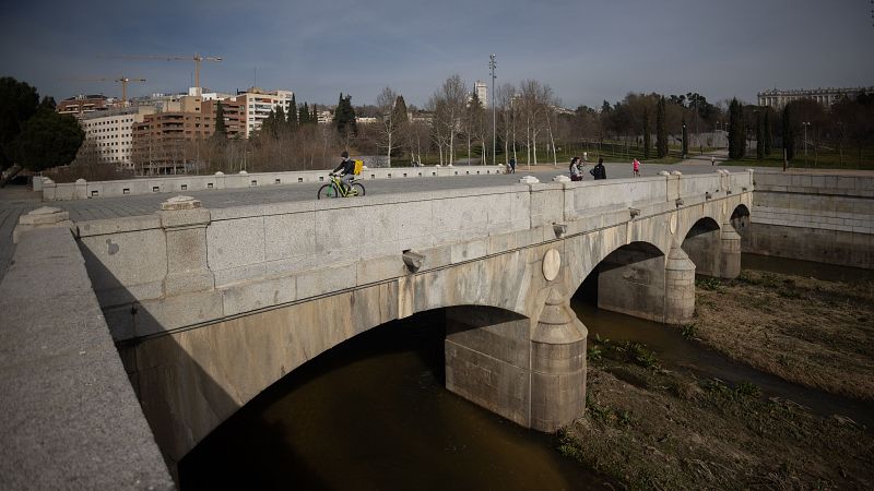 Un juez pide al Ayuntamiento de Madrid que explique la 'mascletà' del domingo entre el Manzanares y Casa de Campo