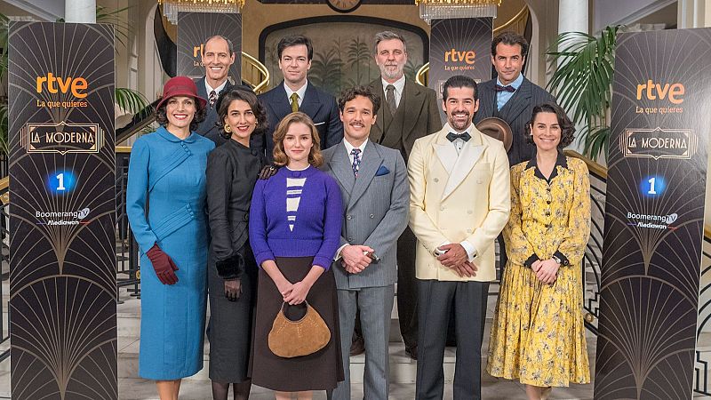 'La Moderna' celebra 100 capítulos en La 1 y recibe a nuevos personajes en su segunda temporada