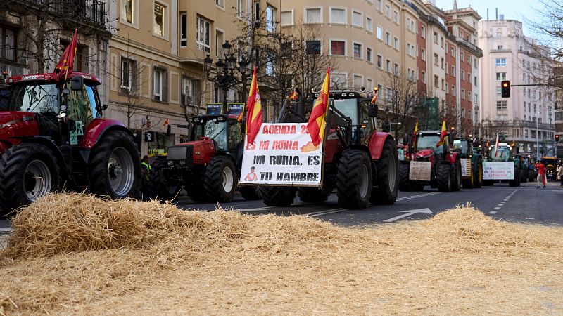 Los agricultores protestan por undécimo día con concentraciones destacadas en Santander y Alicante