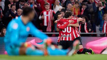 Los jugadores del Athletic celebran un gol al Girona en el partido de la Liga