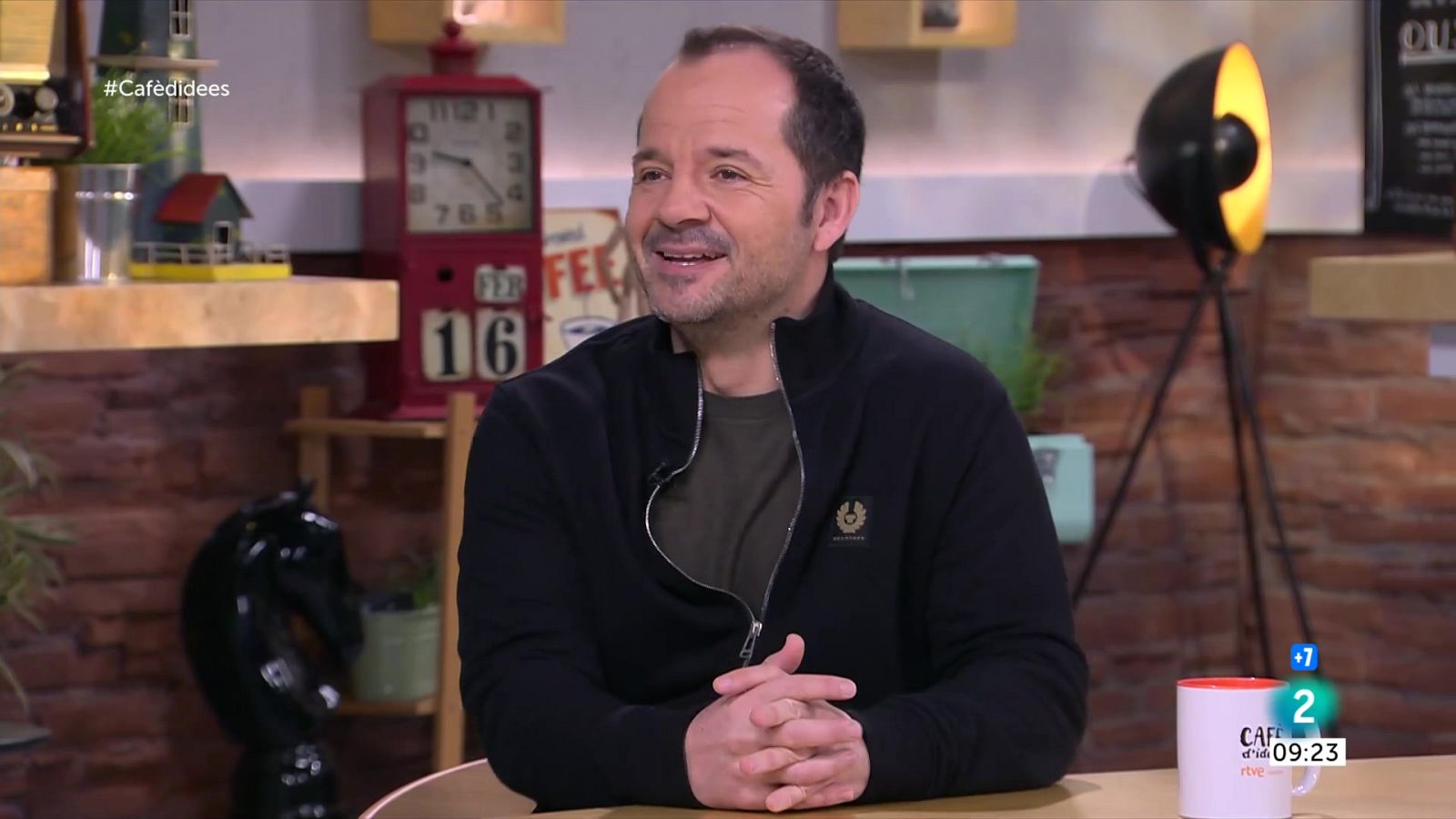 Ángel Martín ens presenta el llibre 'Detrás del ruido' | Veure