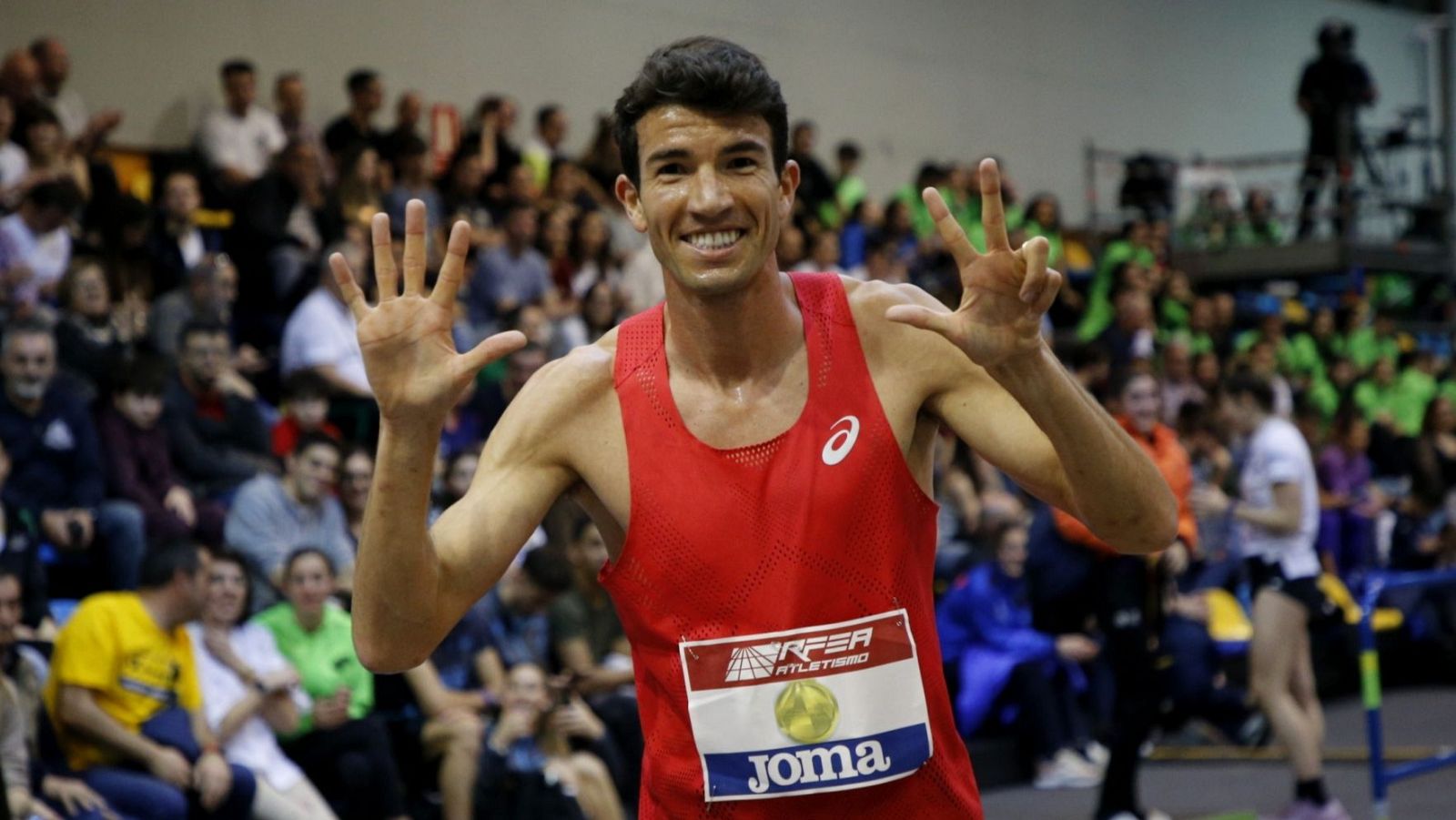 Adel Mechaal revalida su título de campeón de España de los 3.000 - Atletismo | Ver