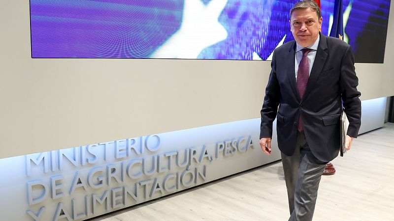 Planas pide "colaboración y apoyo" a las comunidades autónomas para aplicar las medidas de alivio al campo