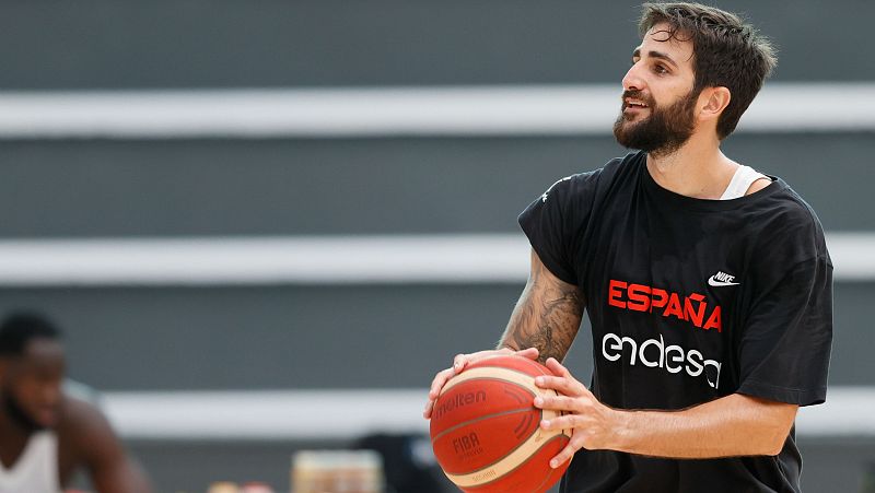 España - Letonia: La sonrisa de Ricky Rubio anima el entrenamiento de la 'Familia' en Zaragoza