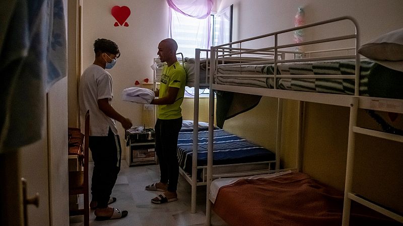 Más de 7.600 menores se han "fugado" de los centros de acogida por su "saturación" según Unicef