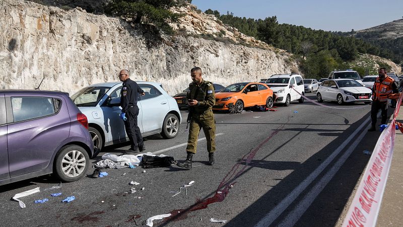Al menos un muerto y cinco heridos en un ataque a tiros en una carretera cerca de Jerusalén