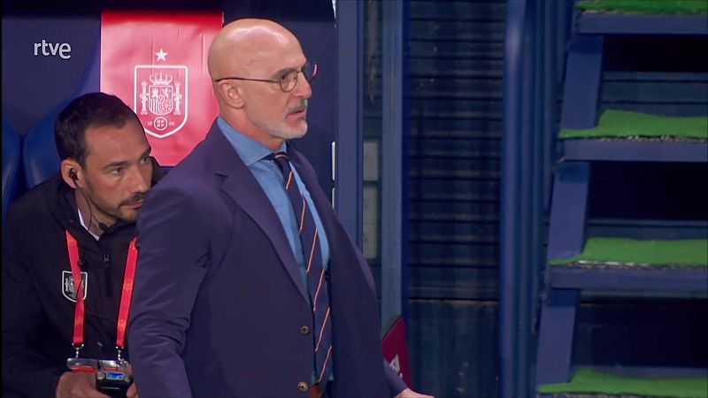 Luis de la Fuente renueva como seleccionador español hasta 2026