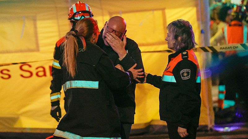 Los testigos describen el "caos" por el incendio en Valencia: "Es como si el edificio fuera de corcho, ha ardido en nada"