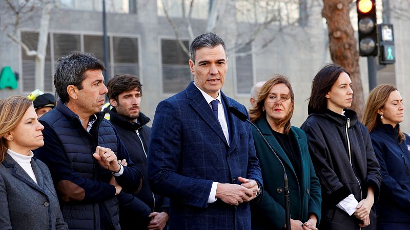 Sánchez promete "ayudas de todo tipo" tras el incendio de Valencia: "La prioridad es la búsqueda de víctimas"