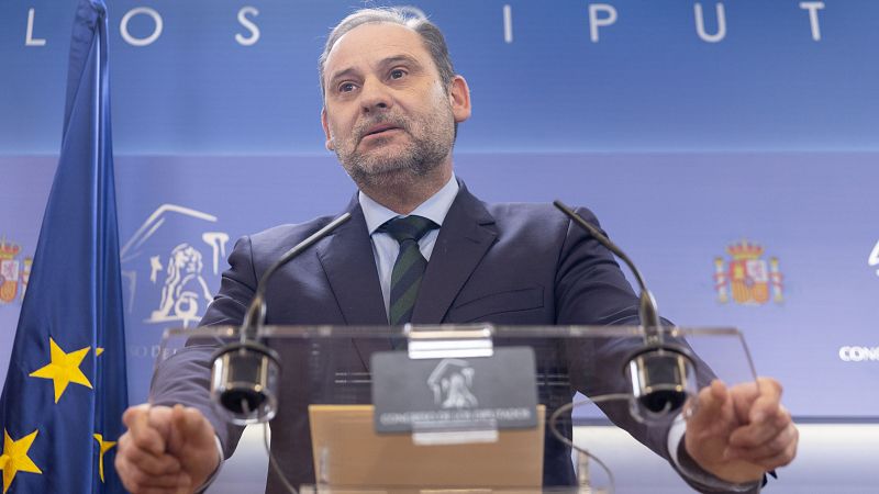 Ábalos no renuncia y pasará al Grupo Mixto para defender su "honor": "Me hubiera gustado tener el apoyo de mi partido"