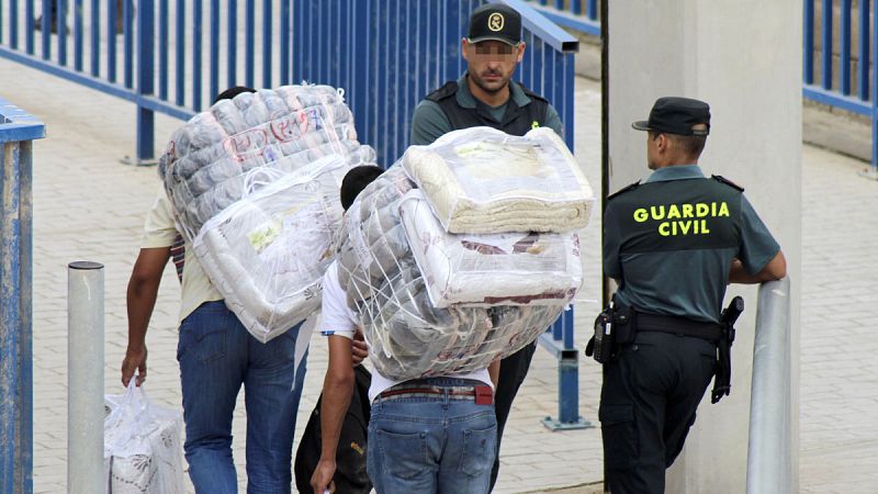 Reabren la frontera de Ceuta para mercancías tras permanecer cerrada una semana por la presión migratoria