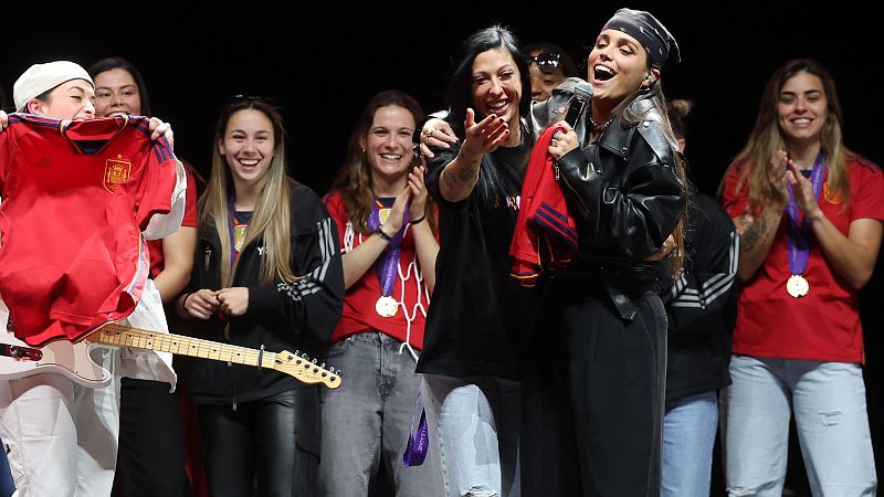 La selección española celebra la Nations con la afición: "Vamos a por más y os necesitamos"