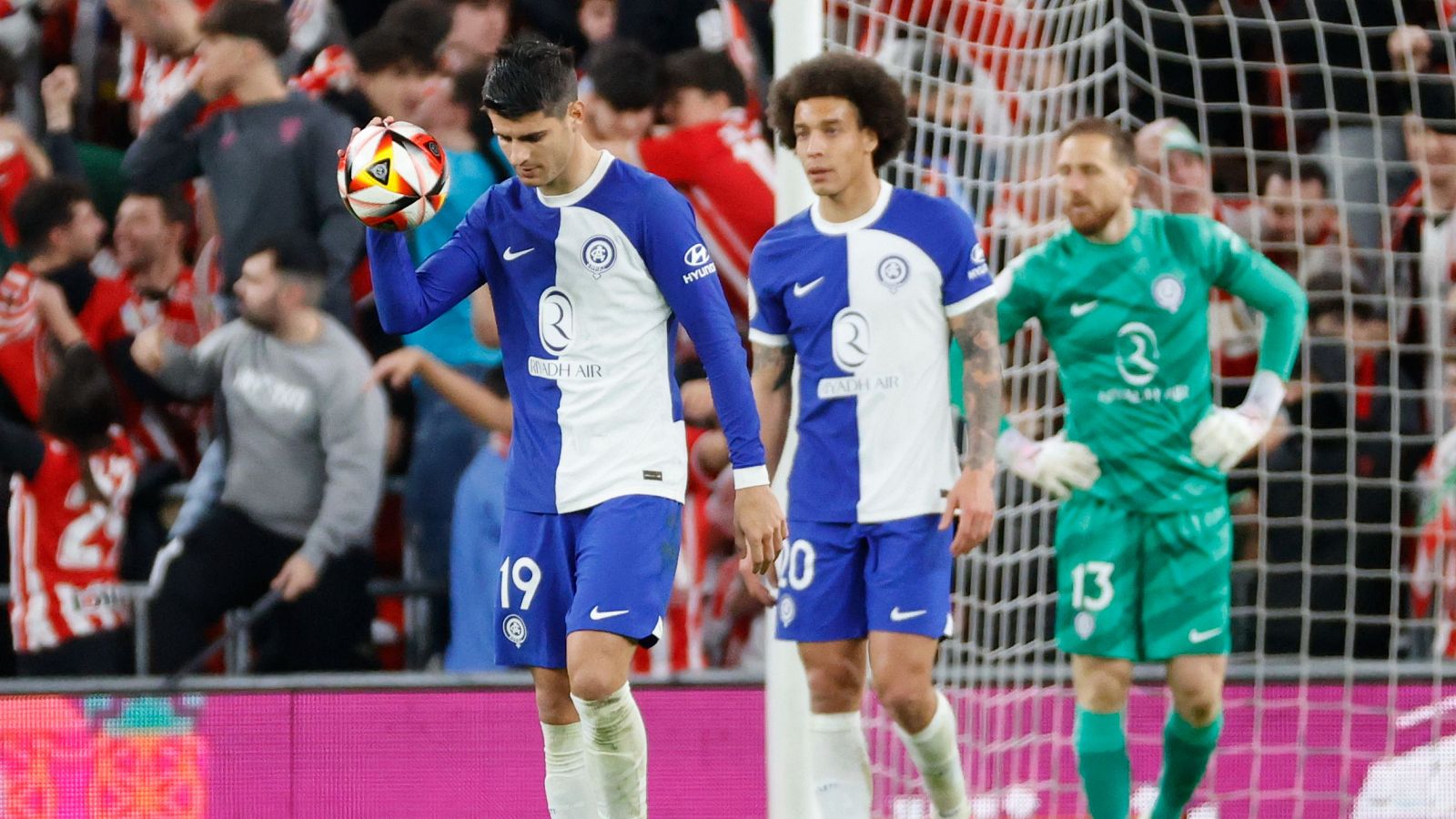 El Atlético busca salvar la temporada ante el Inter en Champions | Ver