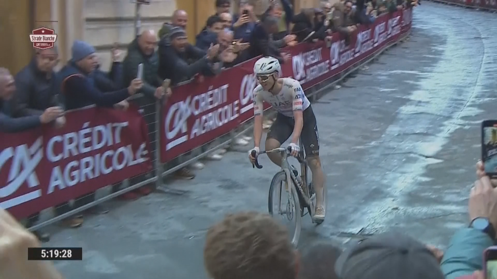Tadej Pogacar estrena la temporada ganando en la Strade Bianche - Ciclismo | Ver
