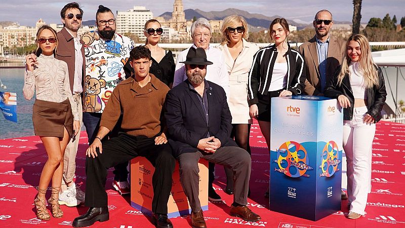 Del rap al rock: RTVE estrena en Málaga dos comedias unidas por la música, 'Matusalén' y 'Por tus muertos'