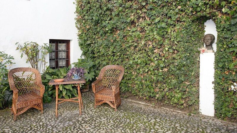 El director del Patronato Lorca renuncia tras calificar la memoria histórica de "memez histérica"