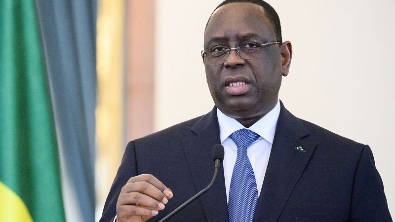 El presidente de Senegal disuelve el Gobierno y establece elecciones el 24 de marzo