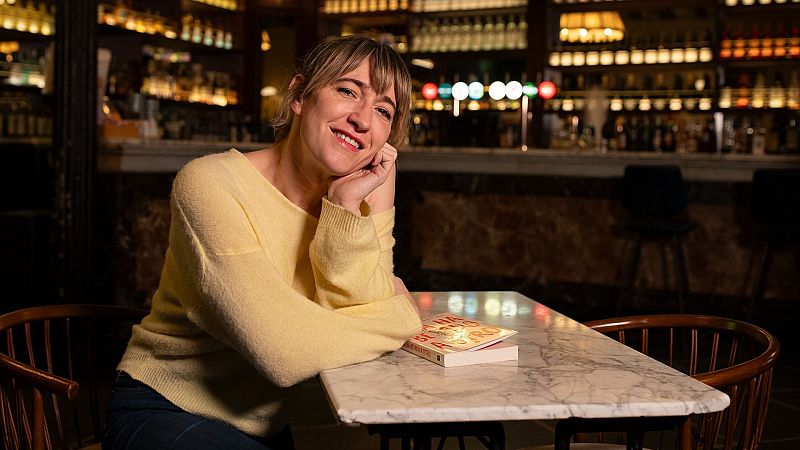 Un beso que lo cambia todo en la nueva novela de Abril Zamora