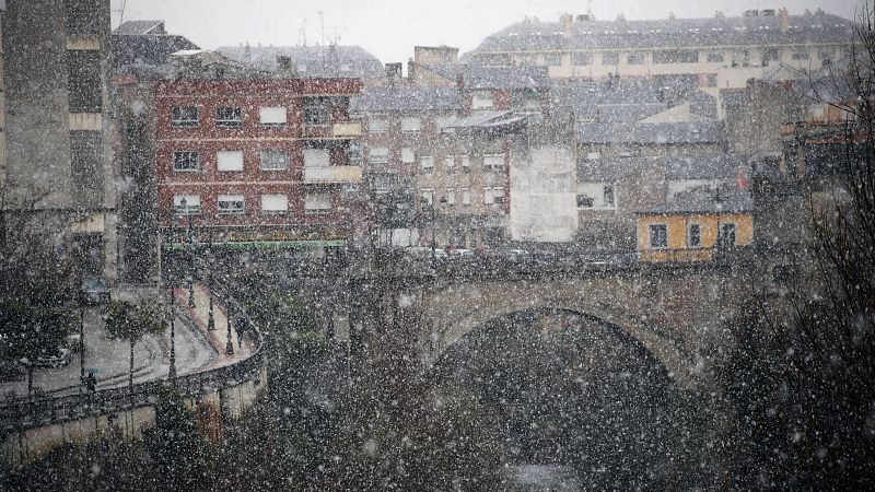 Fin de semana de frío: 13 comunidades en alerta por nevadas, fuertes rachas de viento y lluvias