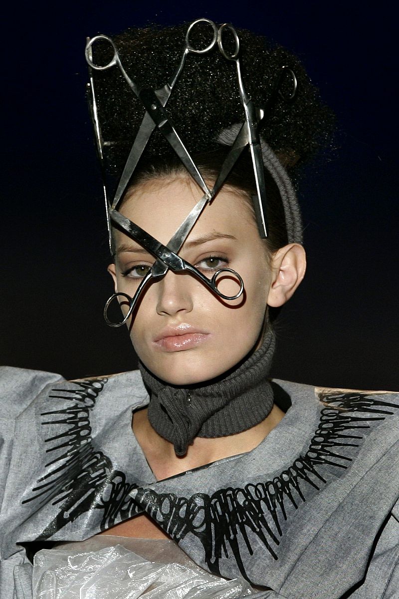 De compras por el Showroom de los jóvenes diseñadores de Cibeles Madrid Fashion Week