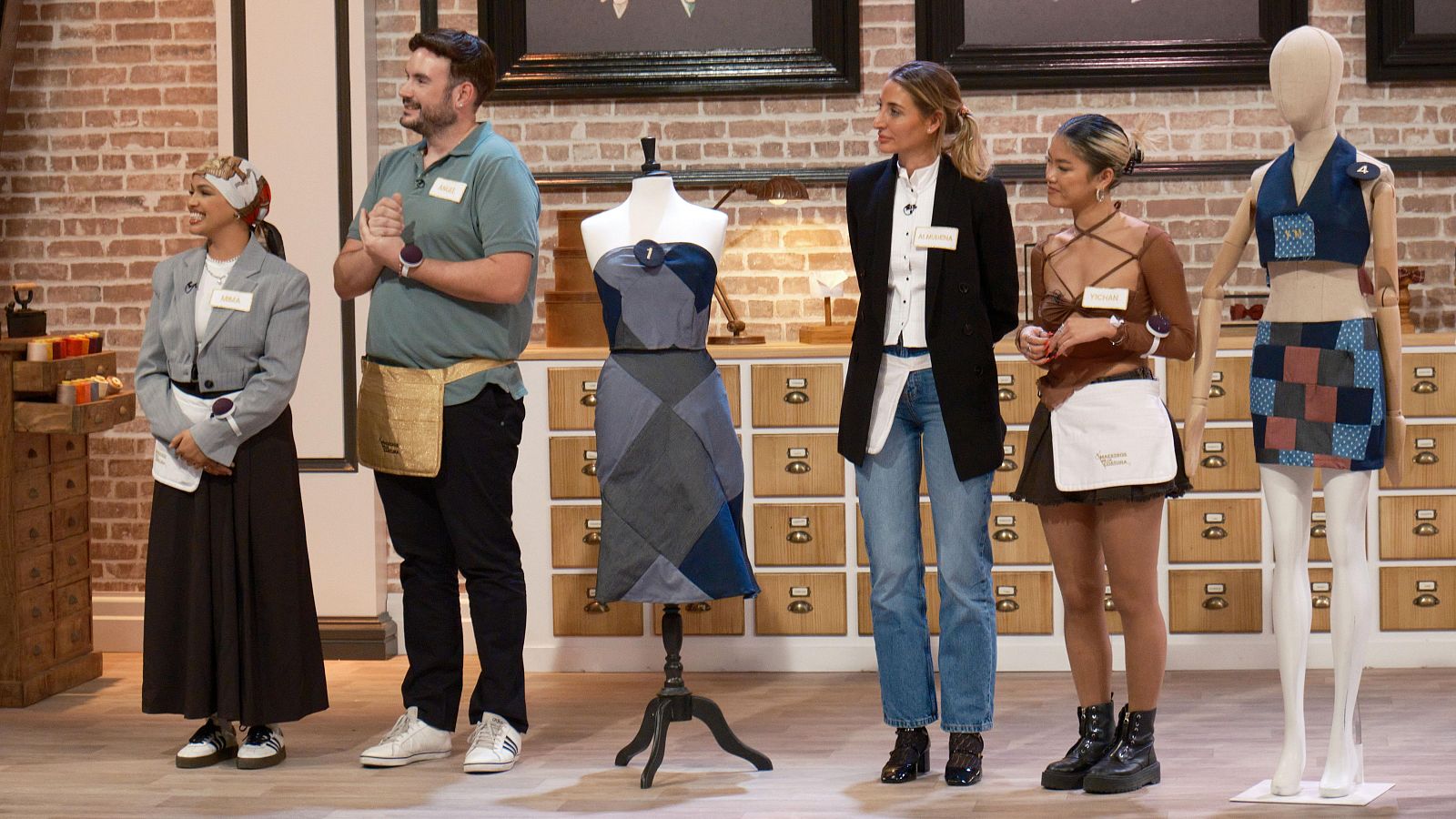 Ángel se lleva el mandil dorado de Maestros de la Costura