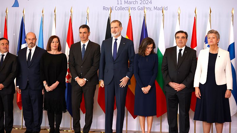 El rey llama a mejorar la situaci�n de las v�ctimas y darles visibilidad: "Representan la grandeza de la democracia"