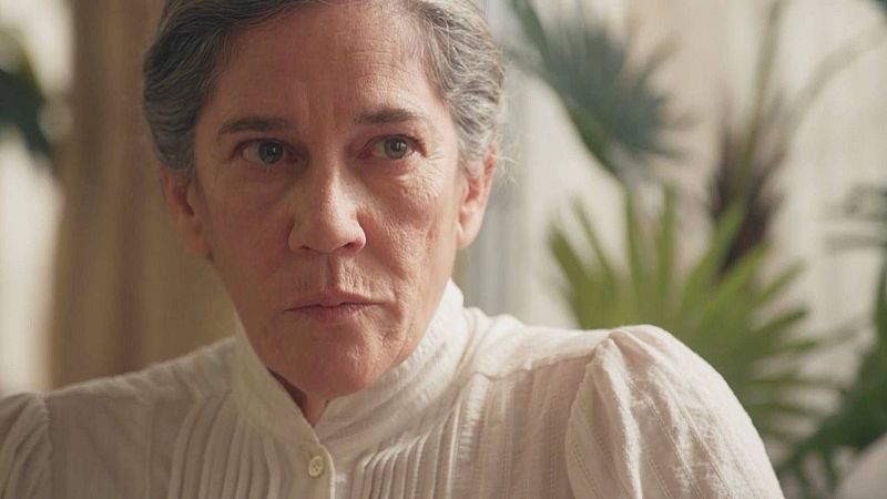 Petra traiciona a la marquesa revelando uno de sus mayores secretos