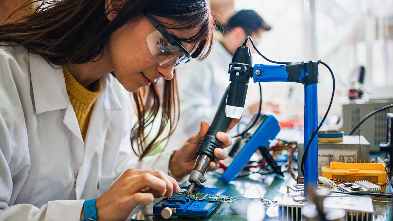 Los retos de la FP para ser dual al 100% en septiembre: más prácticas, orientación y menor ratio de alumnos por aula