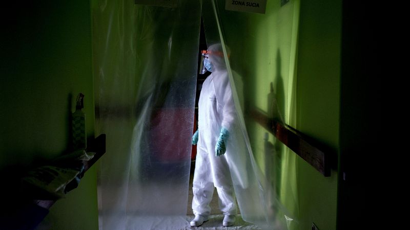 El "abandono" y la "impotencia" de las residencias madrileñas en lo peor de la pandemia: "Era como ir a una guerra"