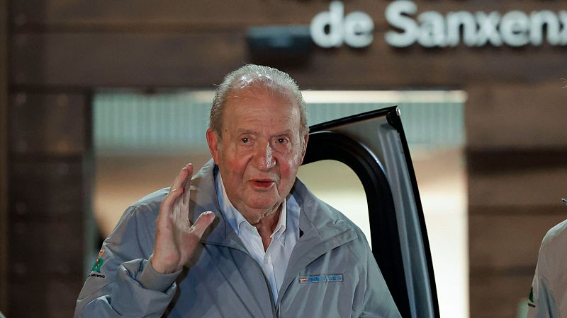 El rey Juan Carlos regresa a España por séptima vez desde su marcha a Abu Dabi para competir en una regata en Sanxenxo