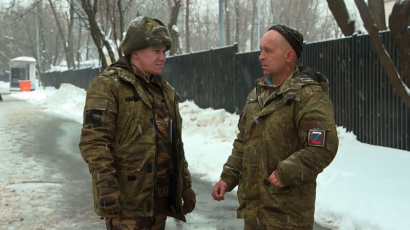 Las tropas rusas que combaten en Ucrania: de los movilizados descontentos a los voluntarios entusiastas